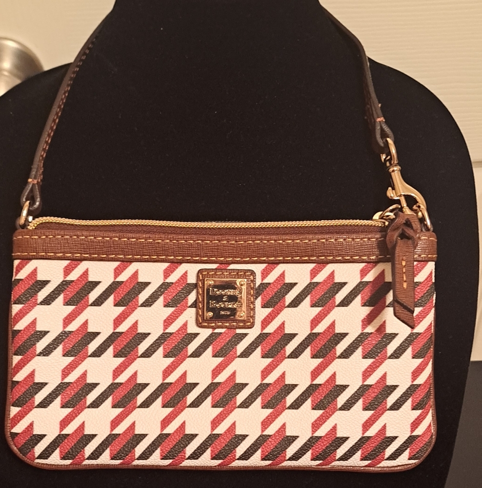 Dooney & Bourke Red and White Houndstooth Wristlet Good preloved condition.